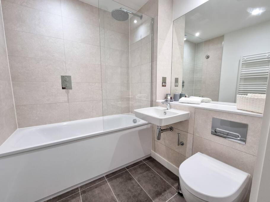 Luxury City Centre Townhouse With Parking Manchester Bagian luar foto