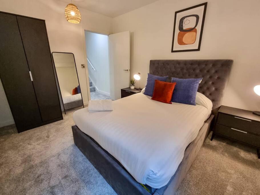 Luxury City Centre Townhouse With Parking Manchester Bagian luar foto